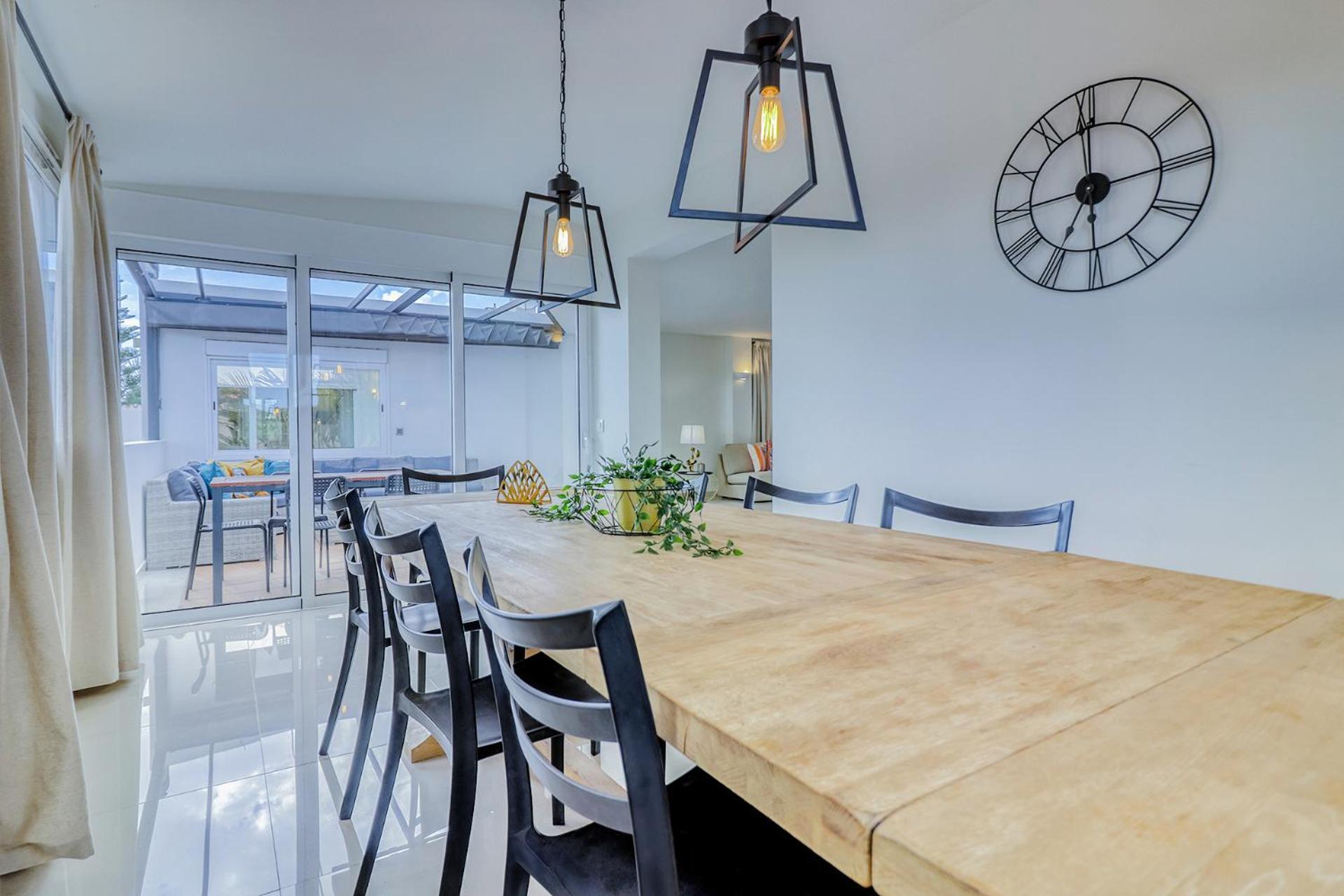 Villa Ginevra อาโรนา ภายนอก รูปภาพ