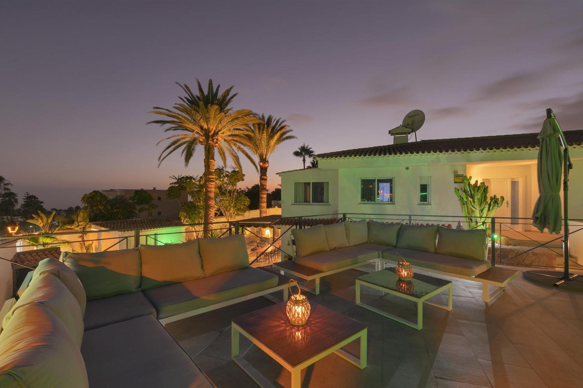 Villa Ginevra อาโรนา ภายนอก รูปภาพ