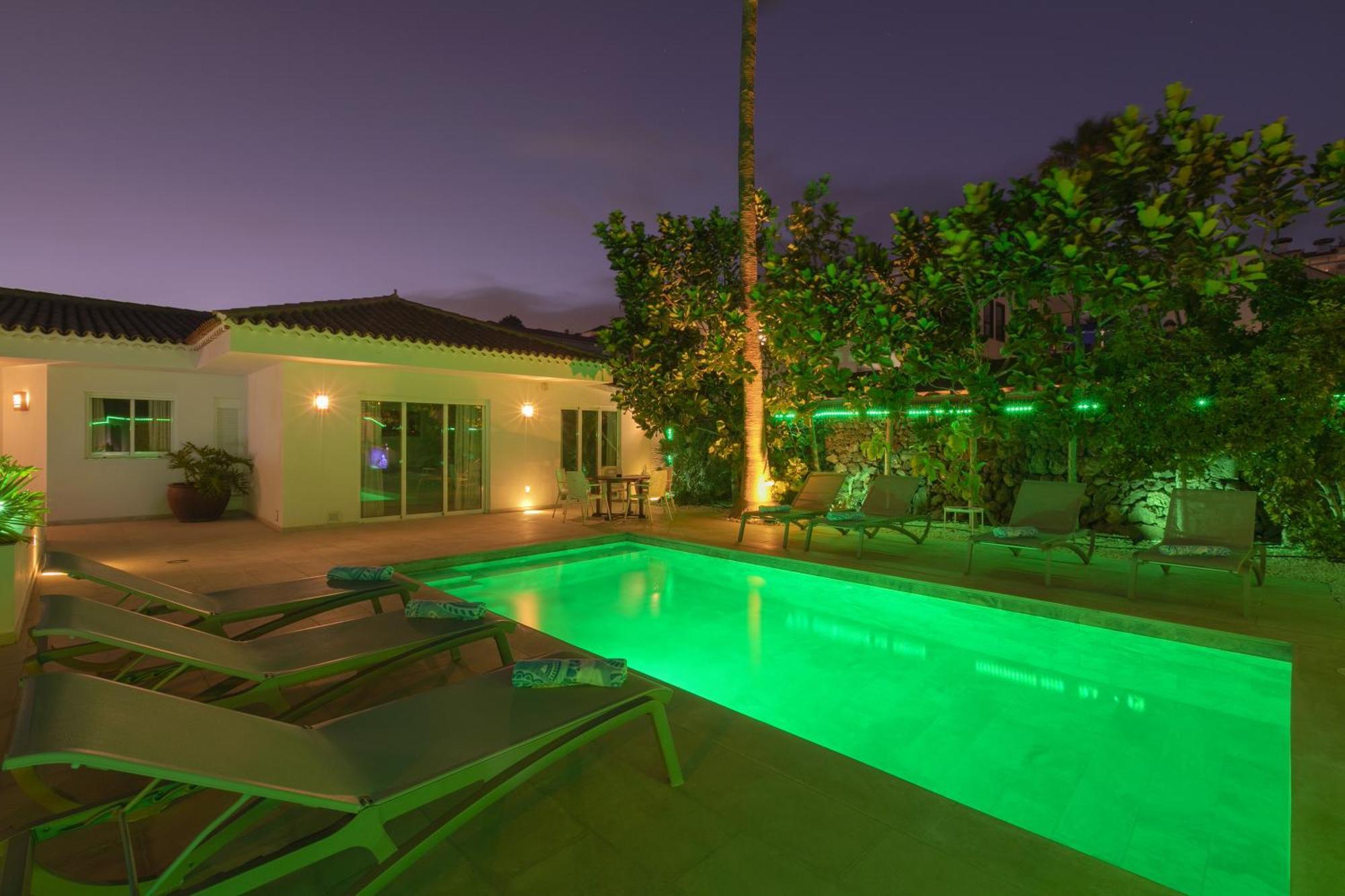Villa Ginevra อาโรนา ภายนอก รูปภาพ
