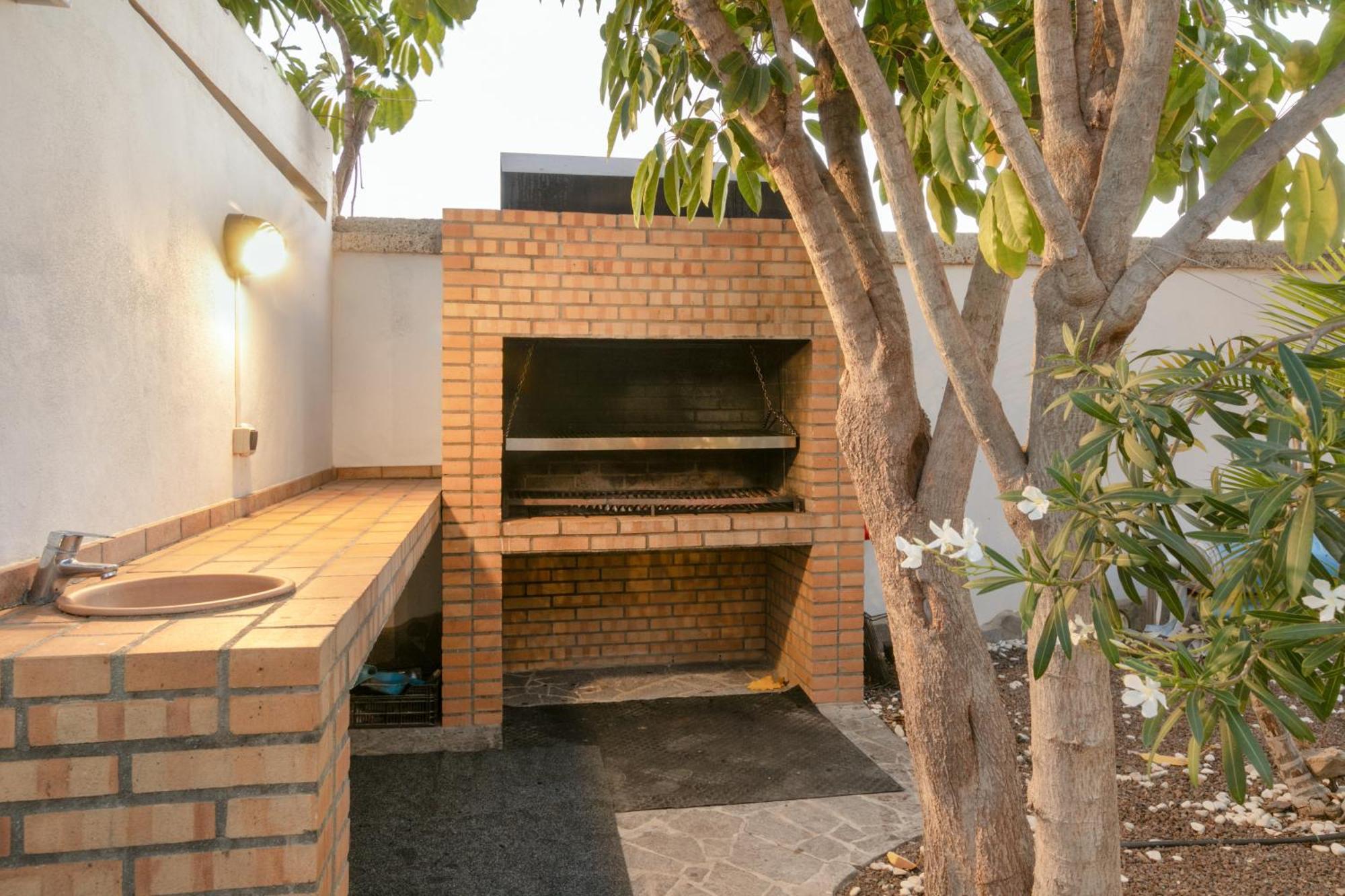 Villa Ginevra อาโรนา ภายนอก รูปภาพ